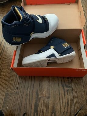 Nike Zoom Soldier Men’s Sneakers